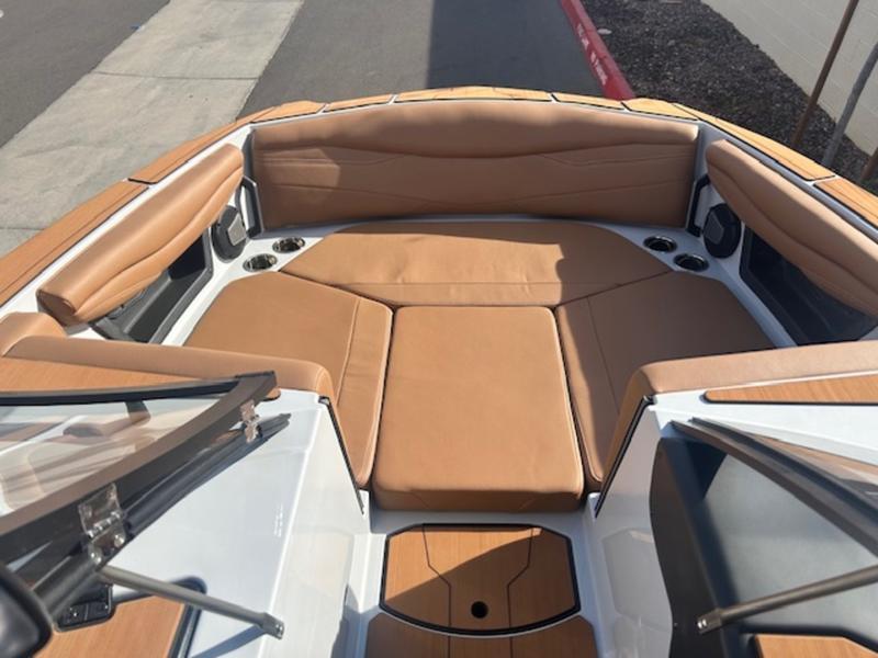 2025 Axis A225