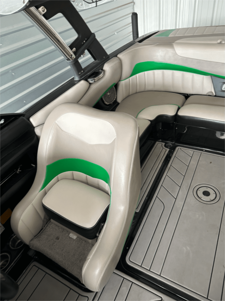 2013 Malibu Wakesetter 22 MXZ
