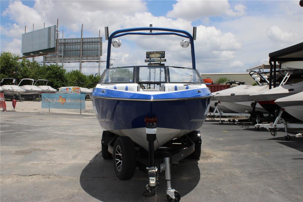 2023 Malibu 22 LSV