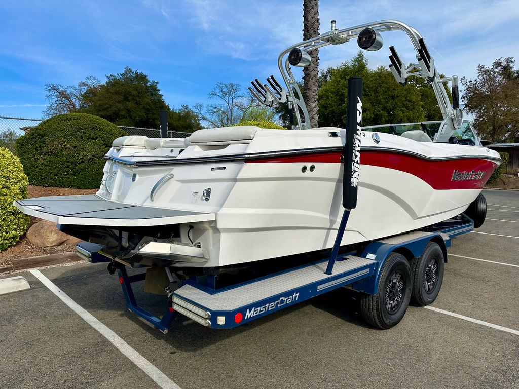 2020 MasterCraft XT25