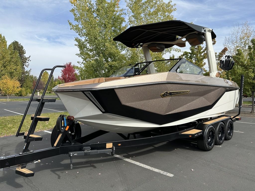 2025 Nautique Super Air Nautique G23