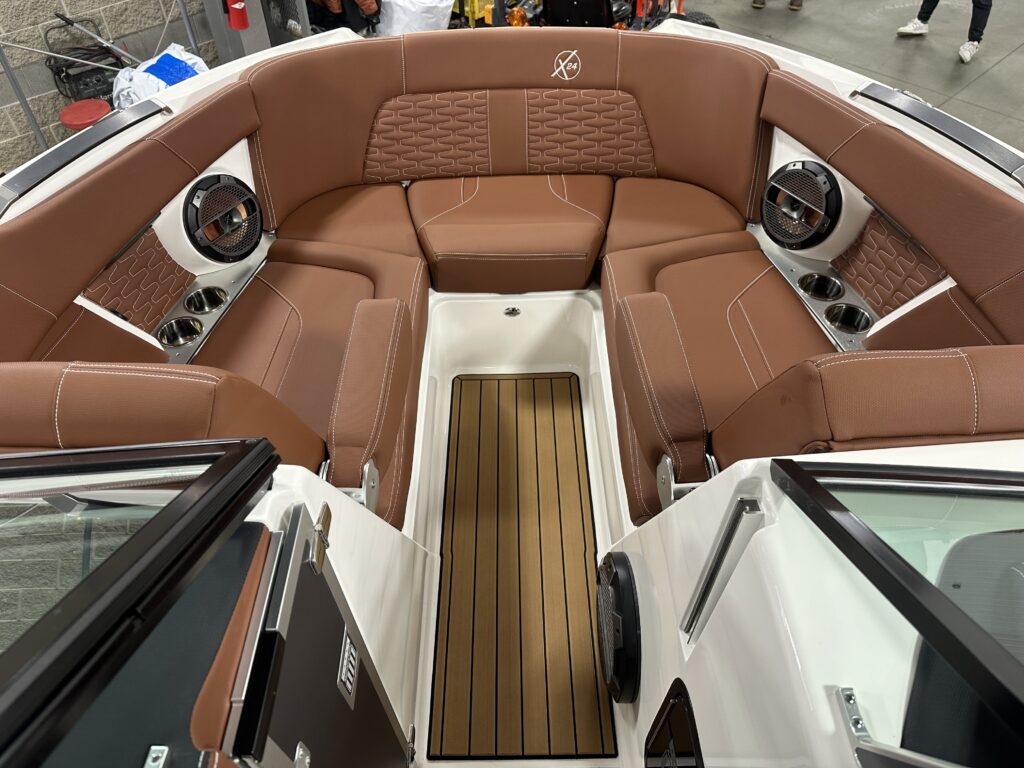2019 MasterCraft X24