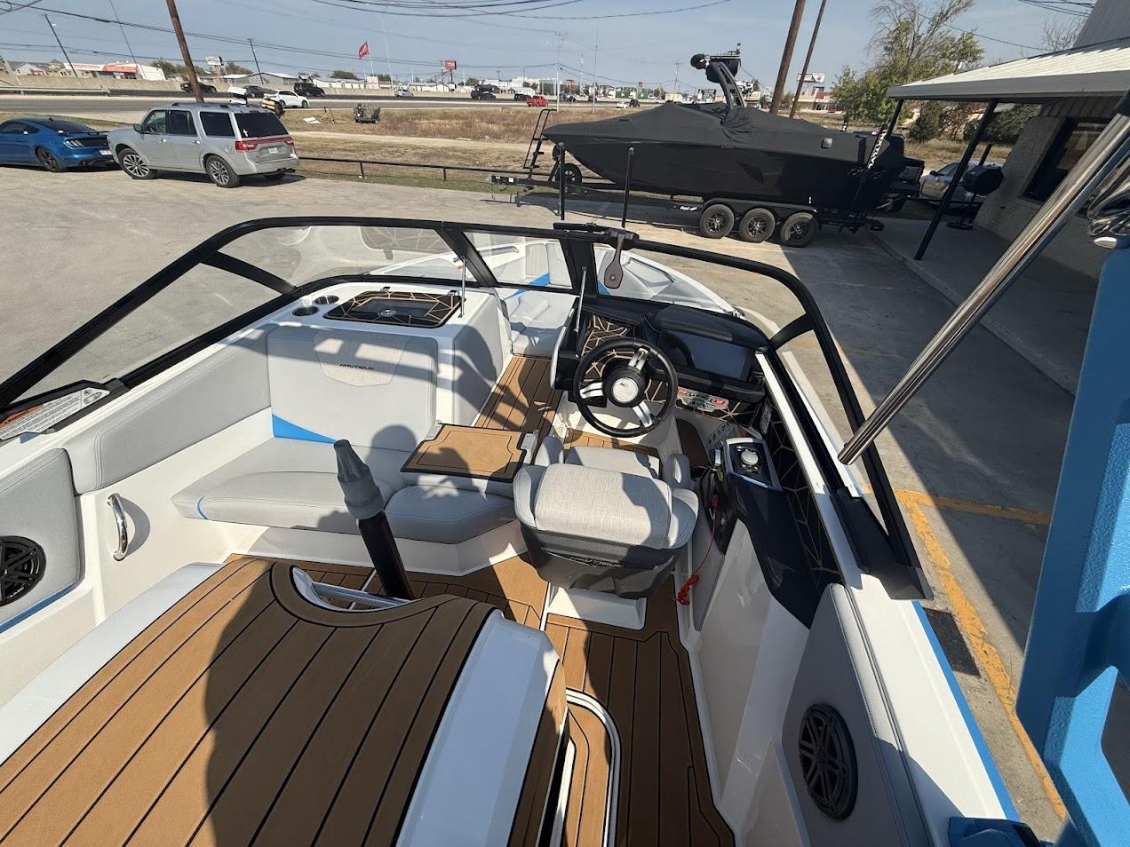 2024 Ski Nautique 200 Demo