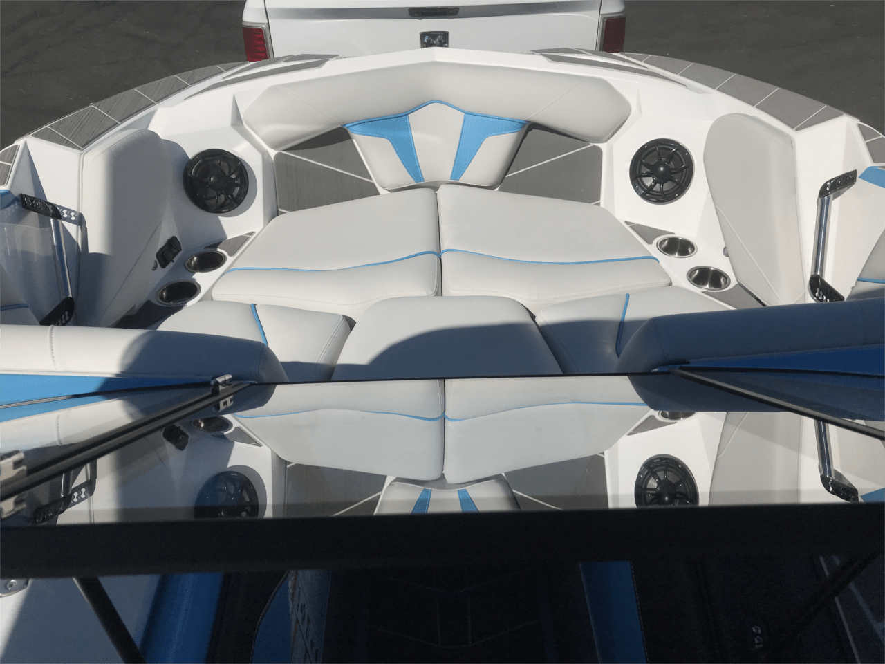 2024 CENTURION FE22 DEMO BOAT