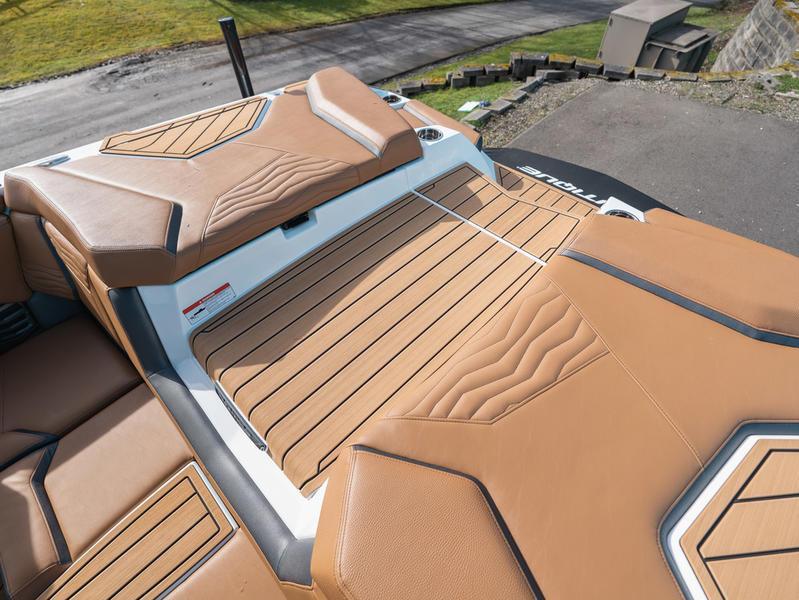 2025 Nautique G23