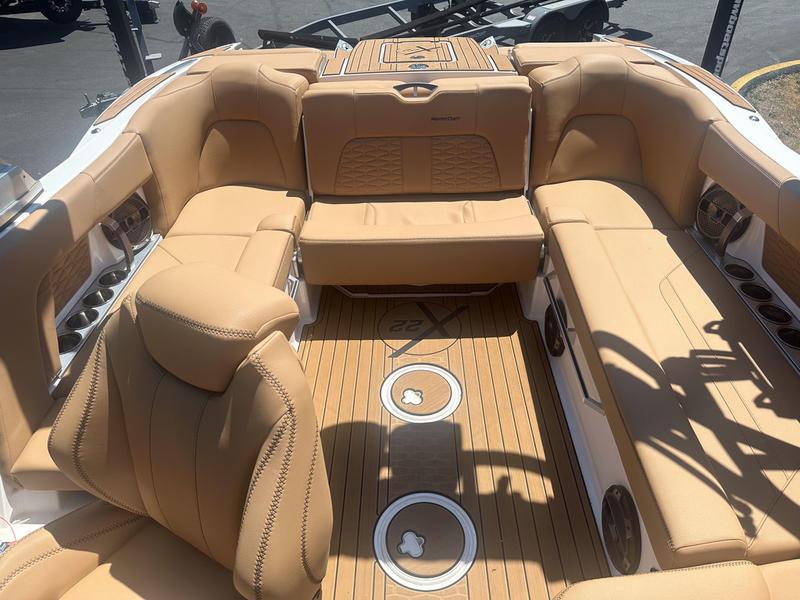 2021 MasterCraft X22