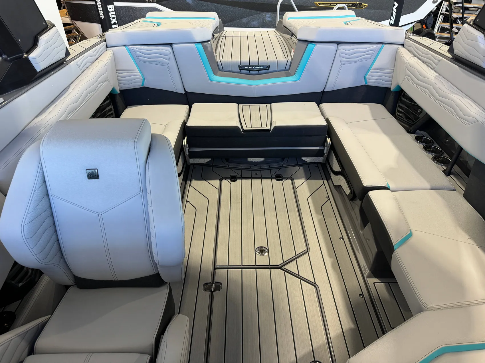 2025 Nautique G23
