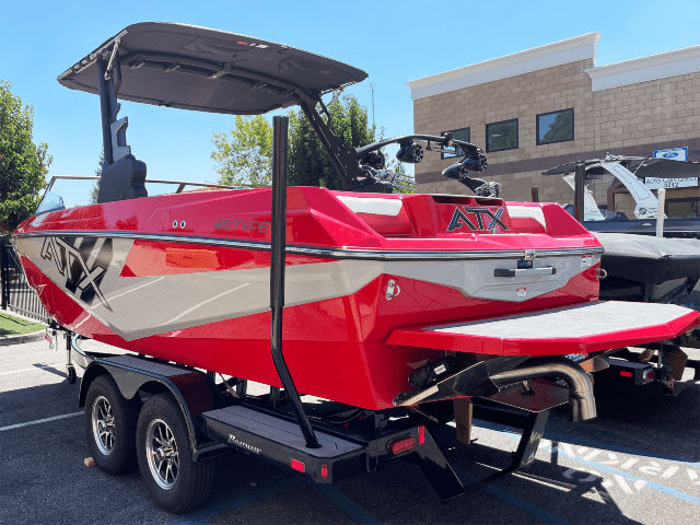 boat.Title