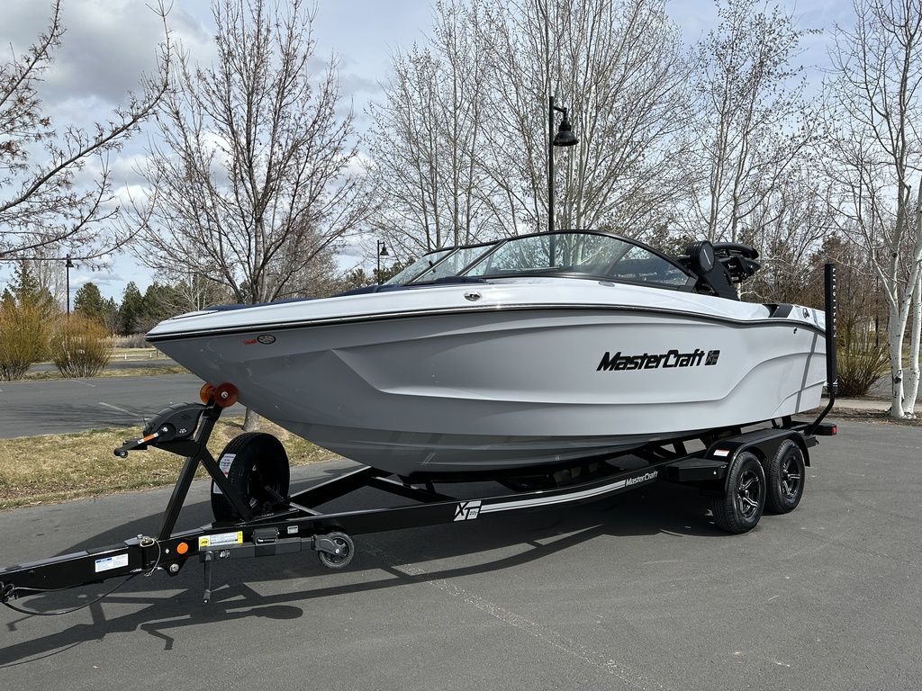 2024 MasterCraft XT22 T