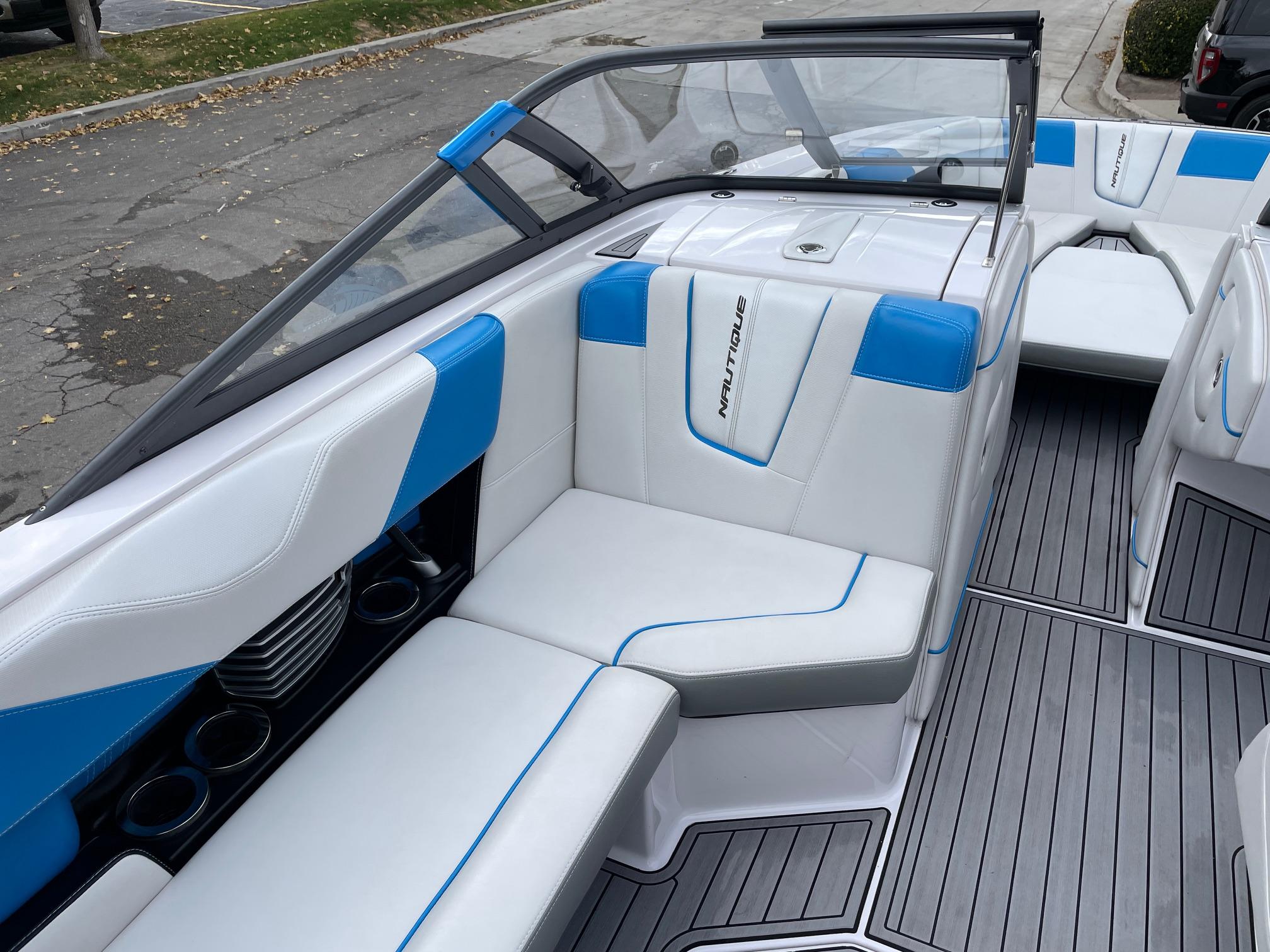 2015 NAUTIQUE G25 W/XR7 550HP SUPERCHARGED POWER PLANT