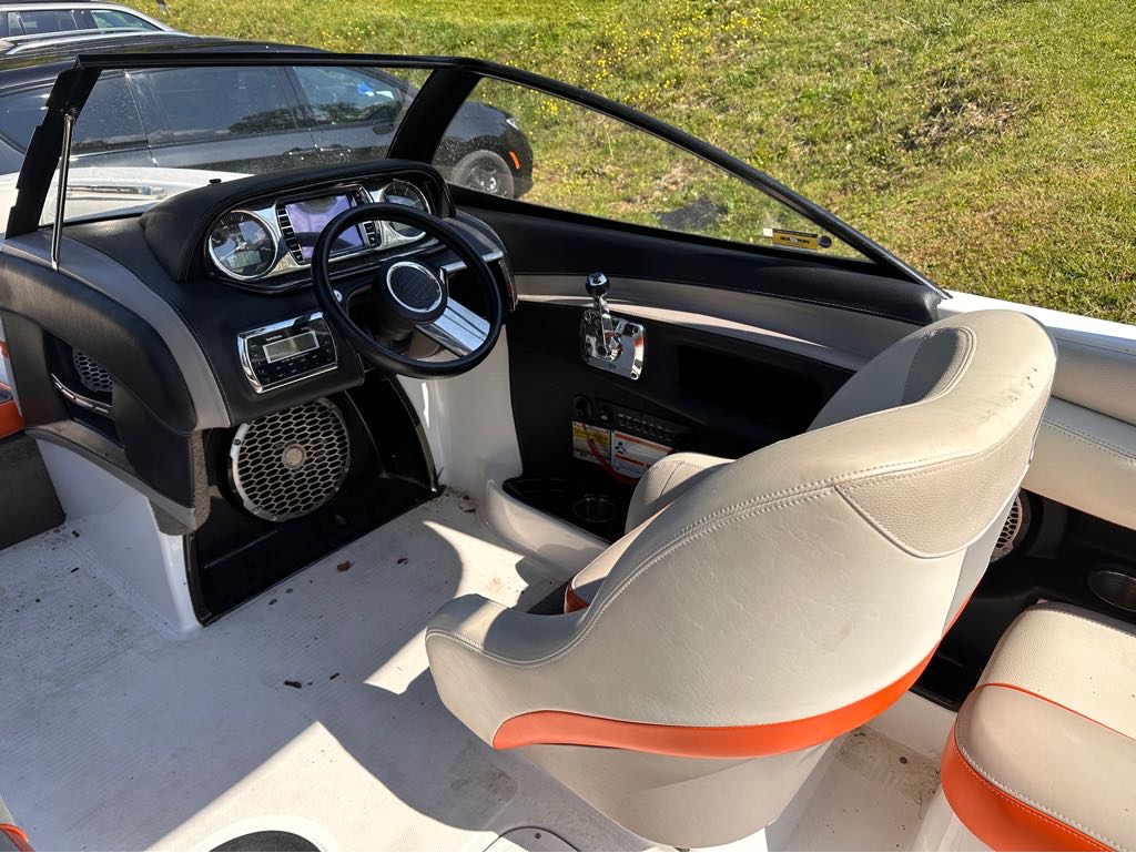 2014 Malibu Boats Wakesetter 22 MXZ