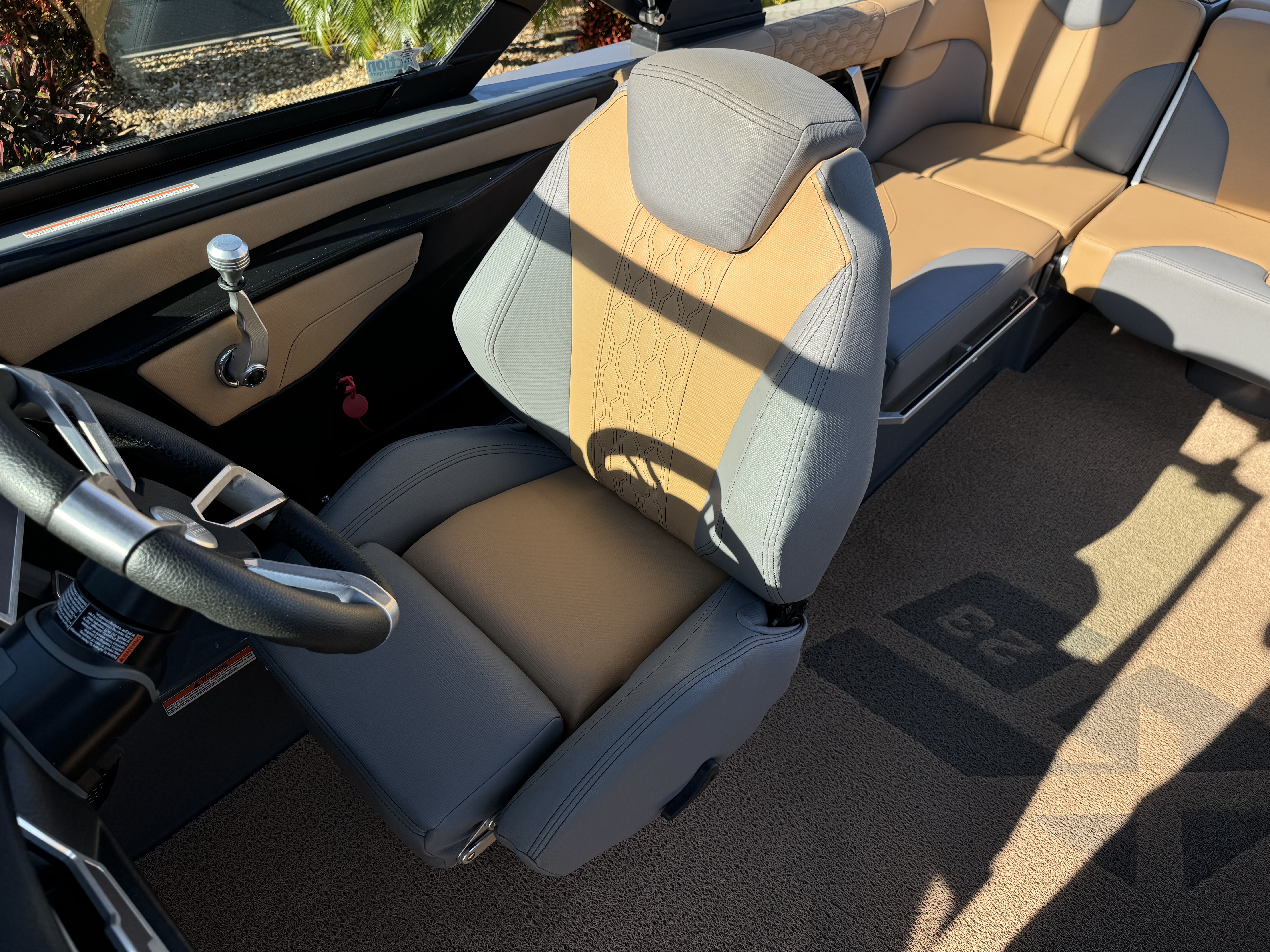 2023 MasterCraft XT23