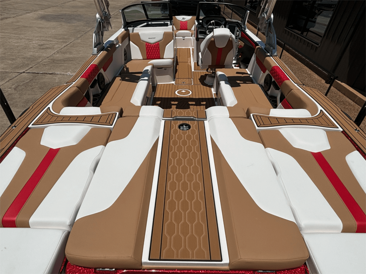 2024 MasterCraft XT25