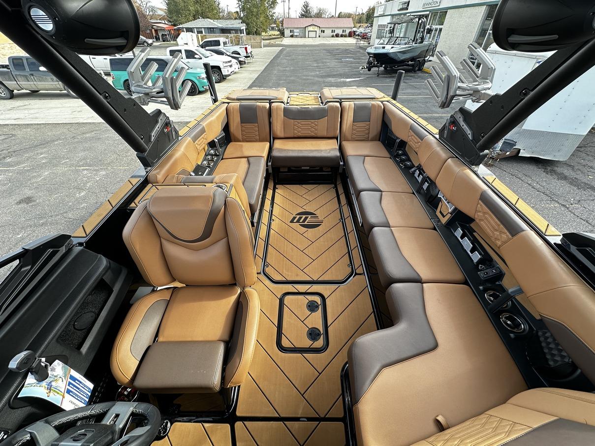 2024 Malibu 25 LSV