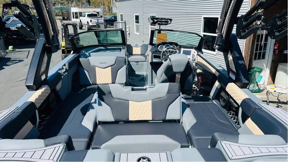2023 MasterCraft XT22 T