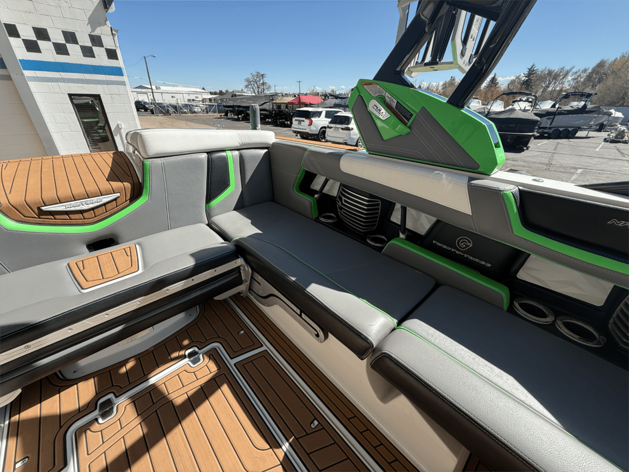 2017 Nautique G23
