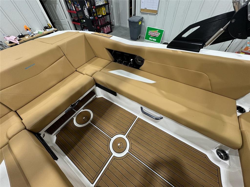 2022 MasterCraft NXT 24