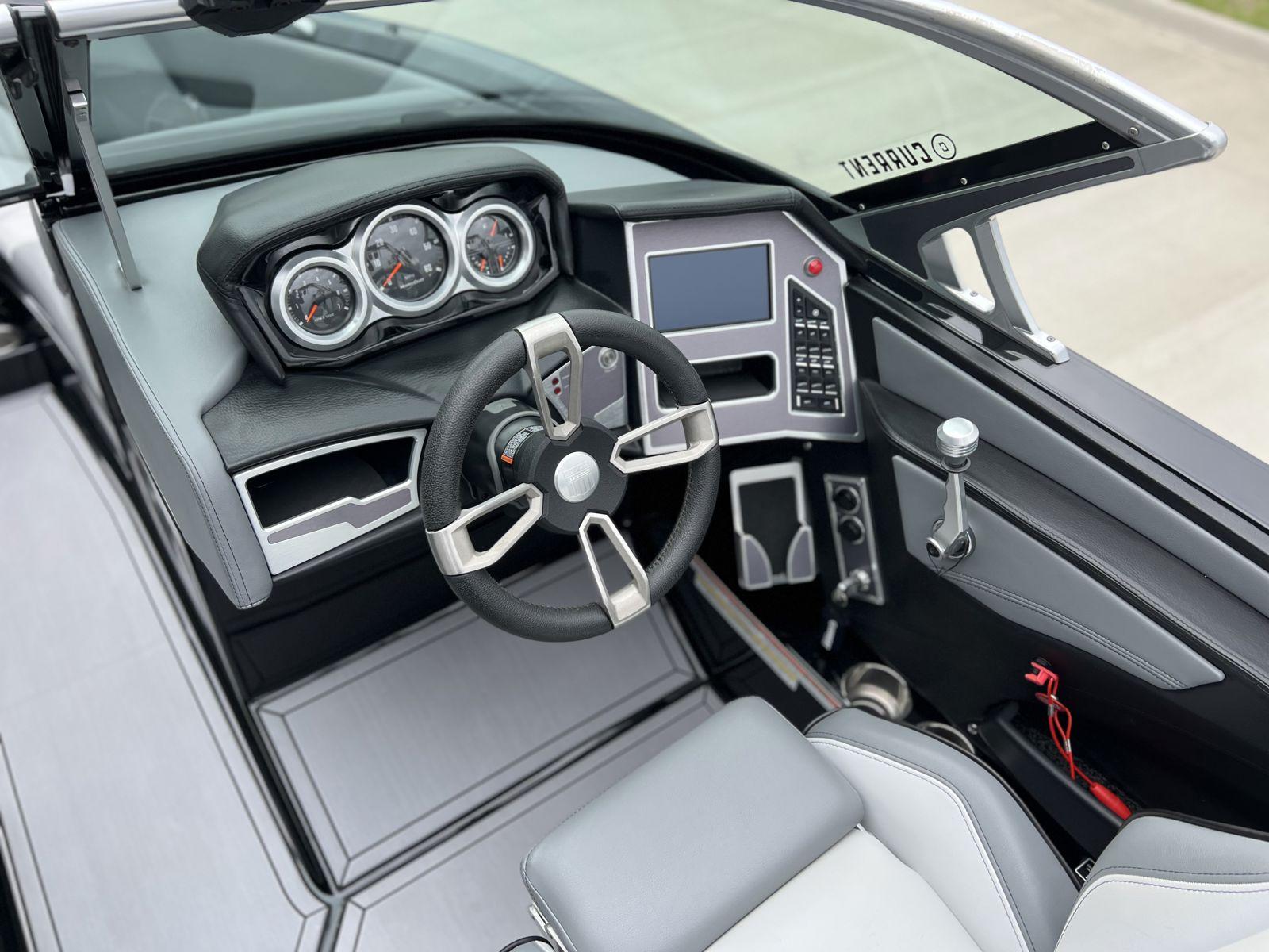 2019 MasterCraft XT23
