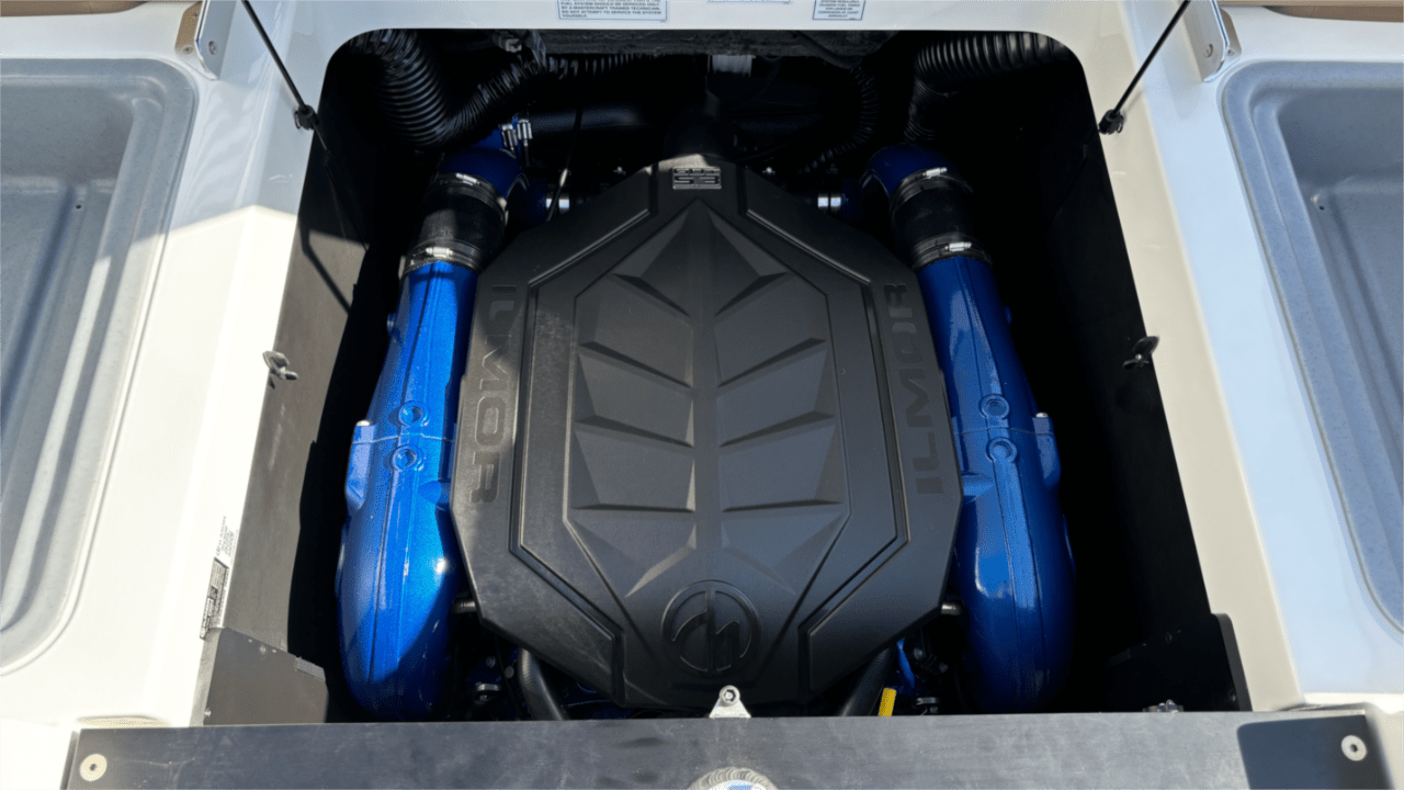 2025 MasterCraft XT24