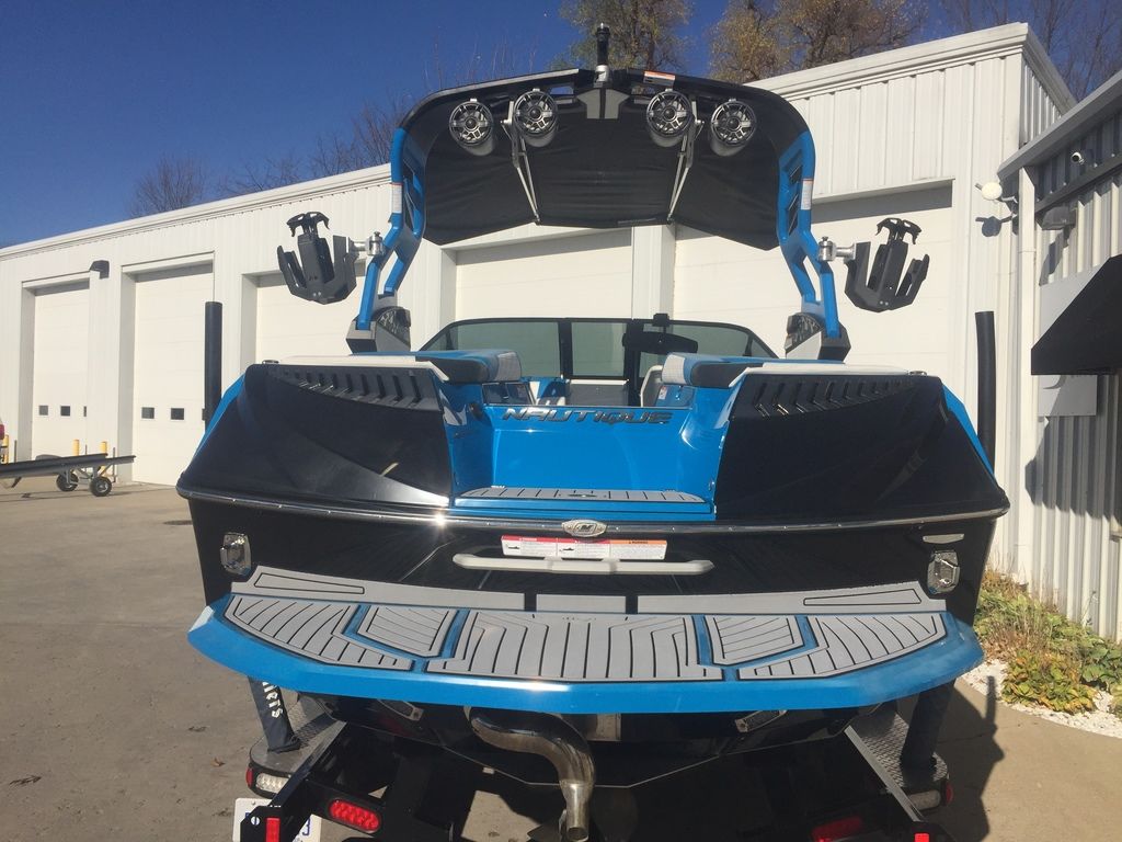 boat.Title