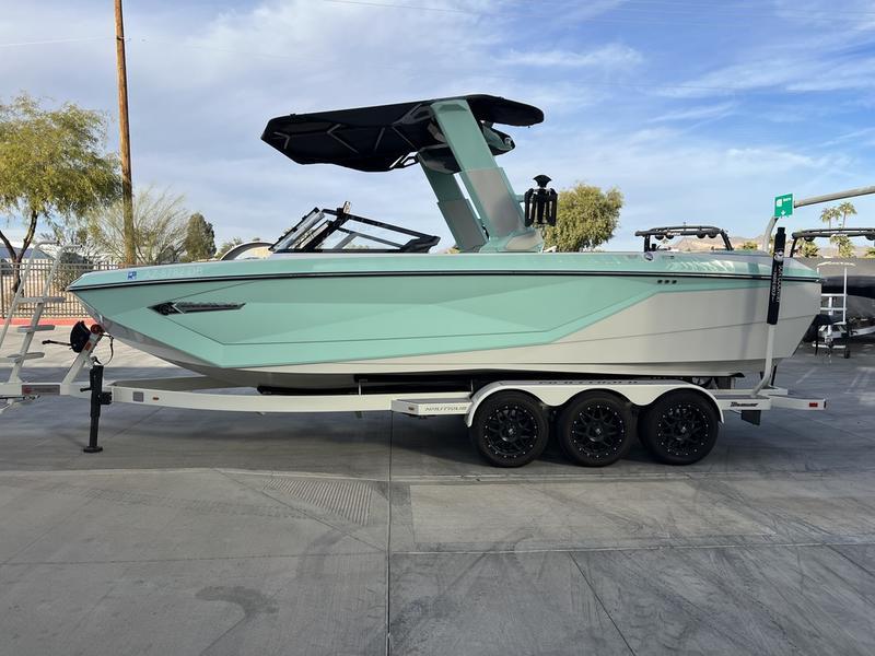 2023 Nautique G25