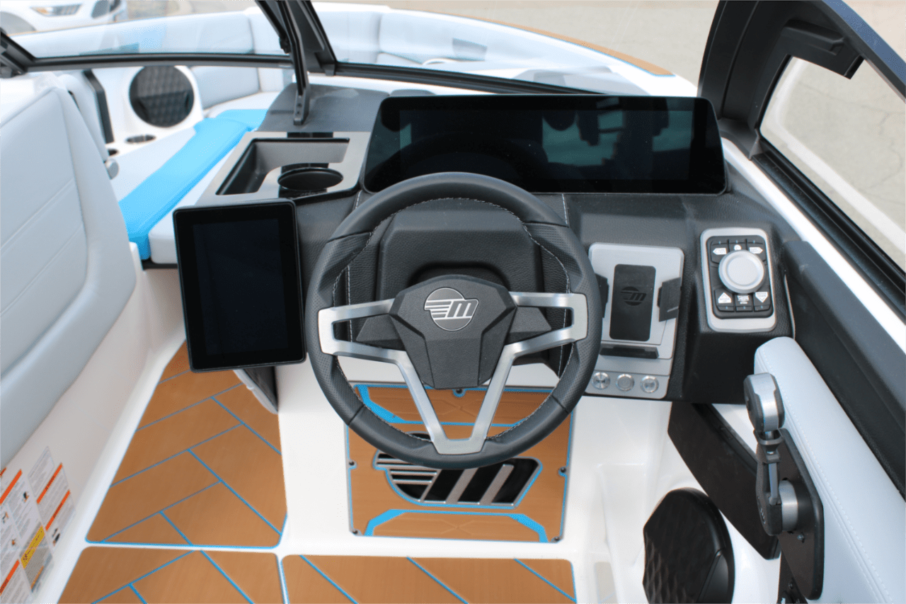 2025 Malibu 26 LSV