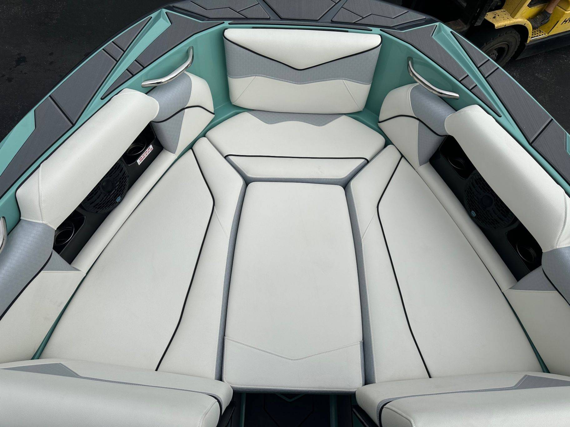 2024 Supreme S220