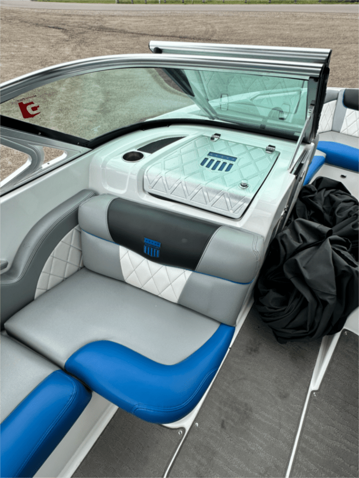 2015 Mastercraft X30 – Very Clean!