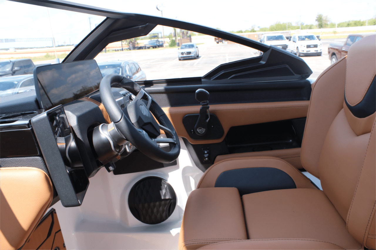 2025 Malibu 23 MXZ