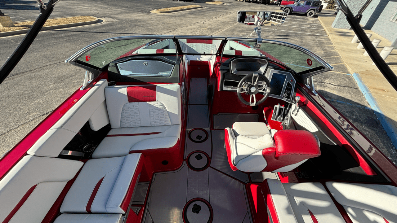 2019 MasterCraft X24