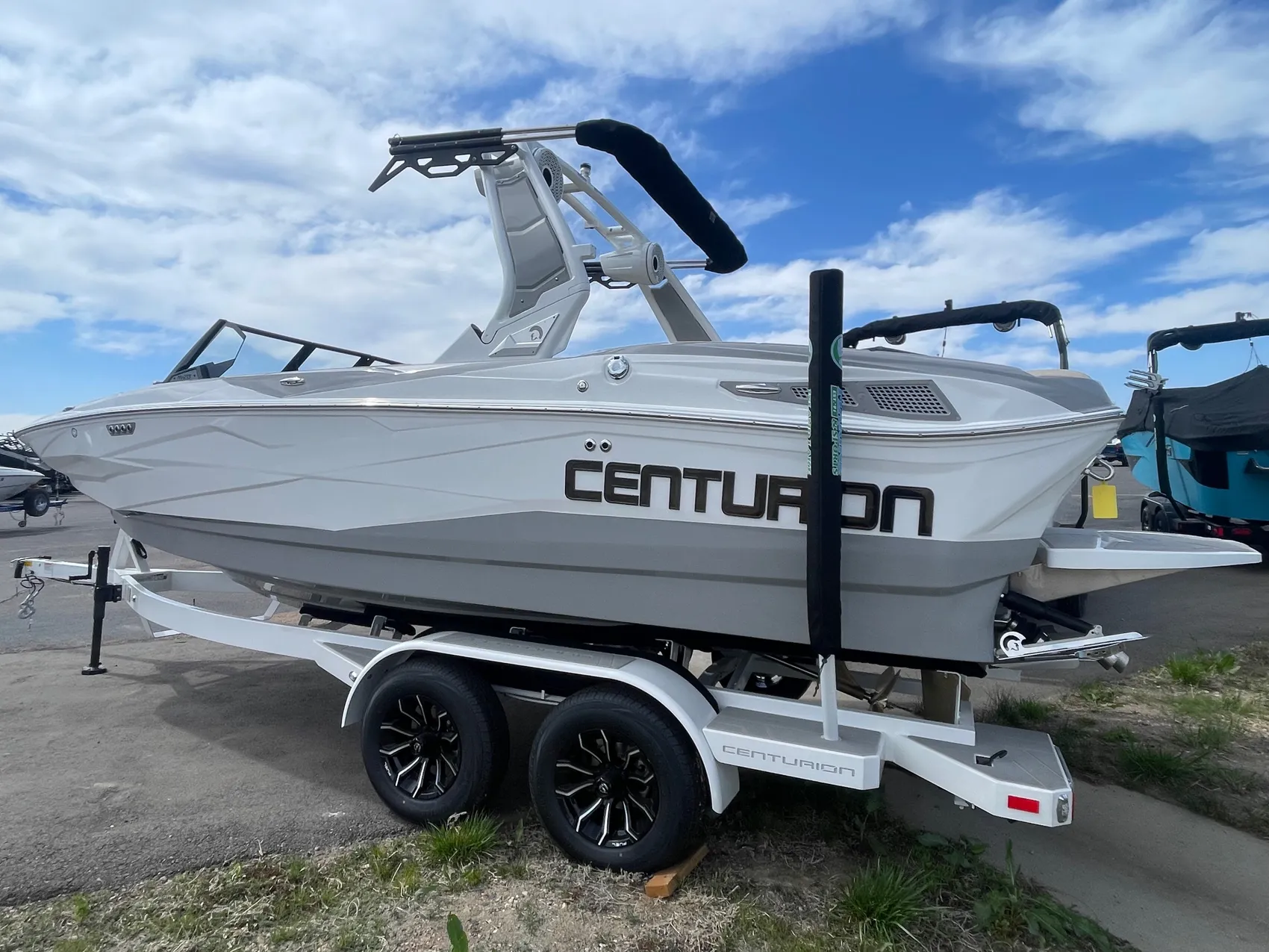 boat.Title
