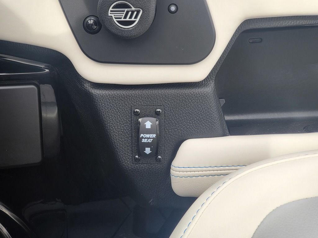 2025 Malibu Boats 24 MXZ Icon