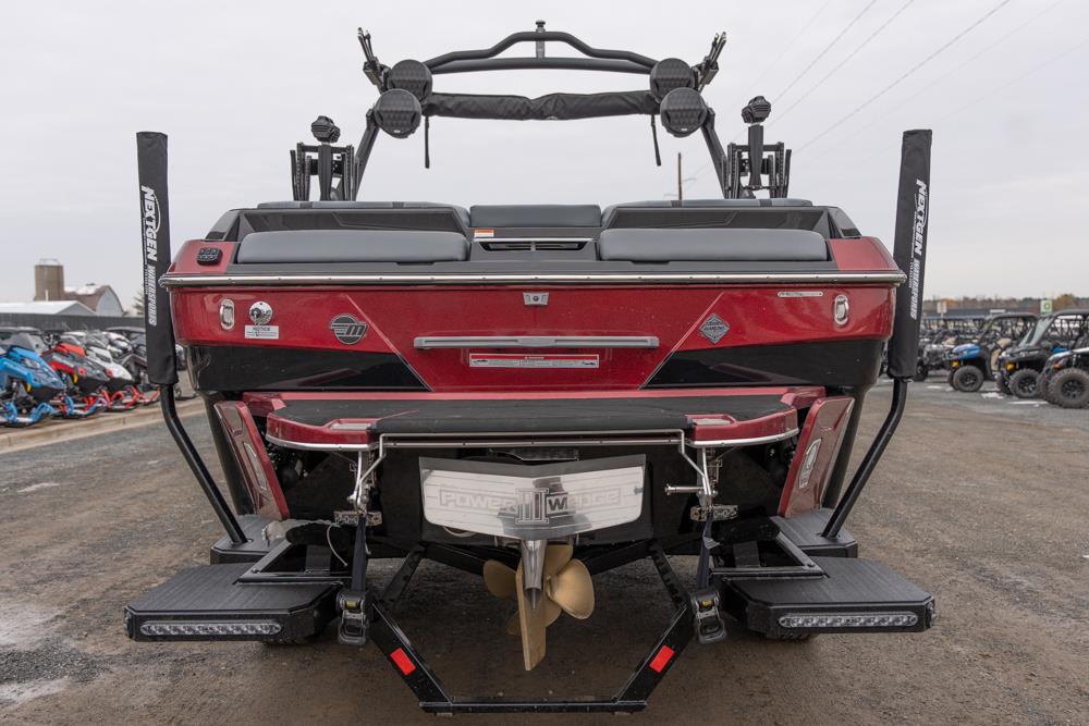 2024 Malibu Boats 22 LSV