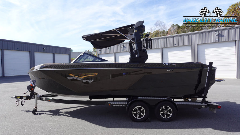 boat.Title