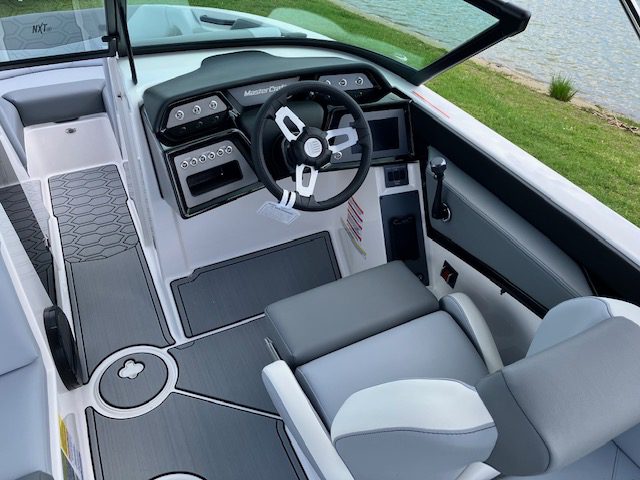 2024 MasterCraft NXT 20