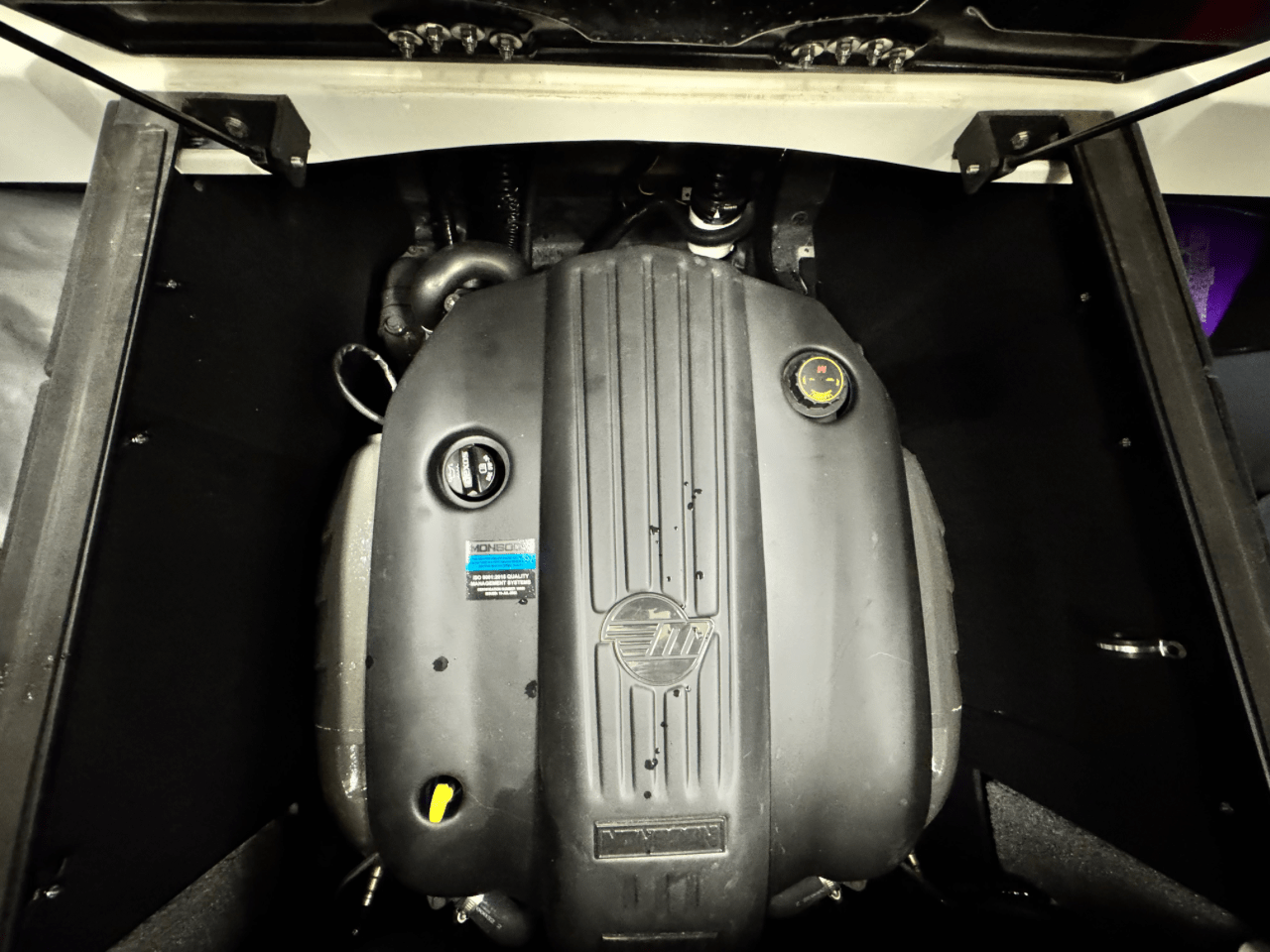 2023 Malibu 22 LSV