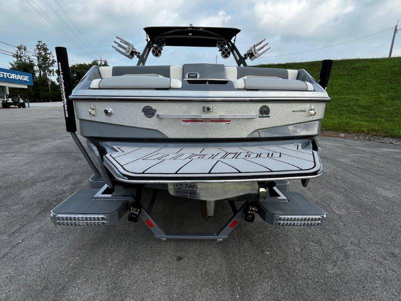2020 Malibu 25 LSV