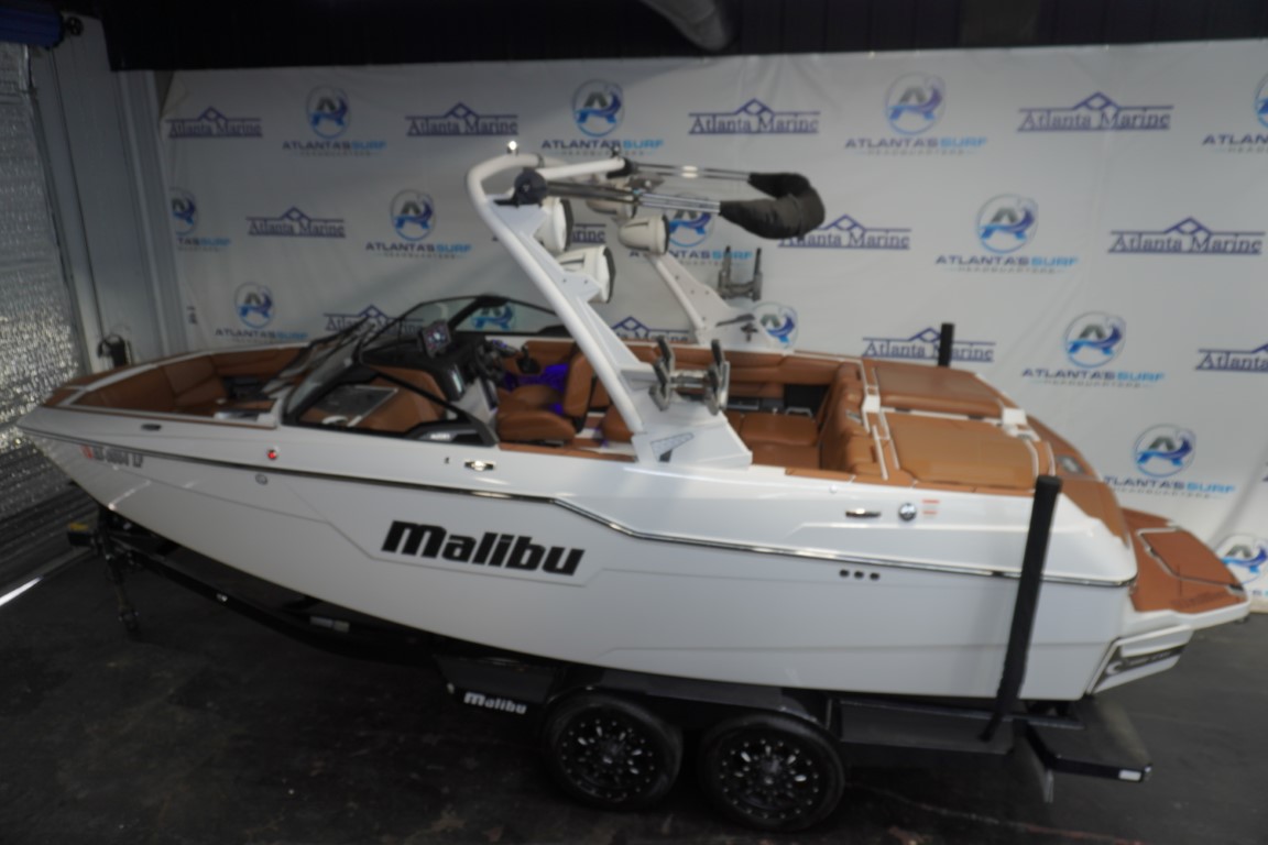 2024 Malibu M220