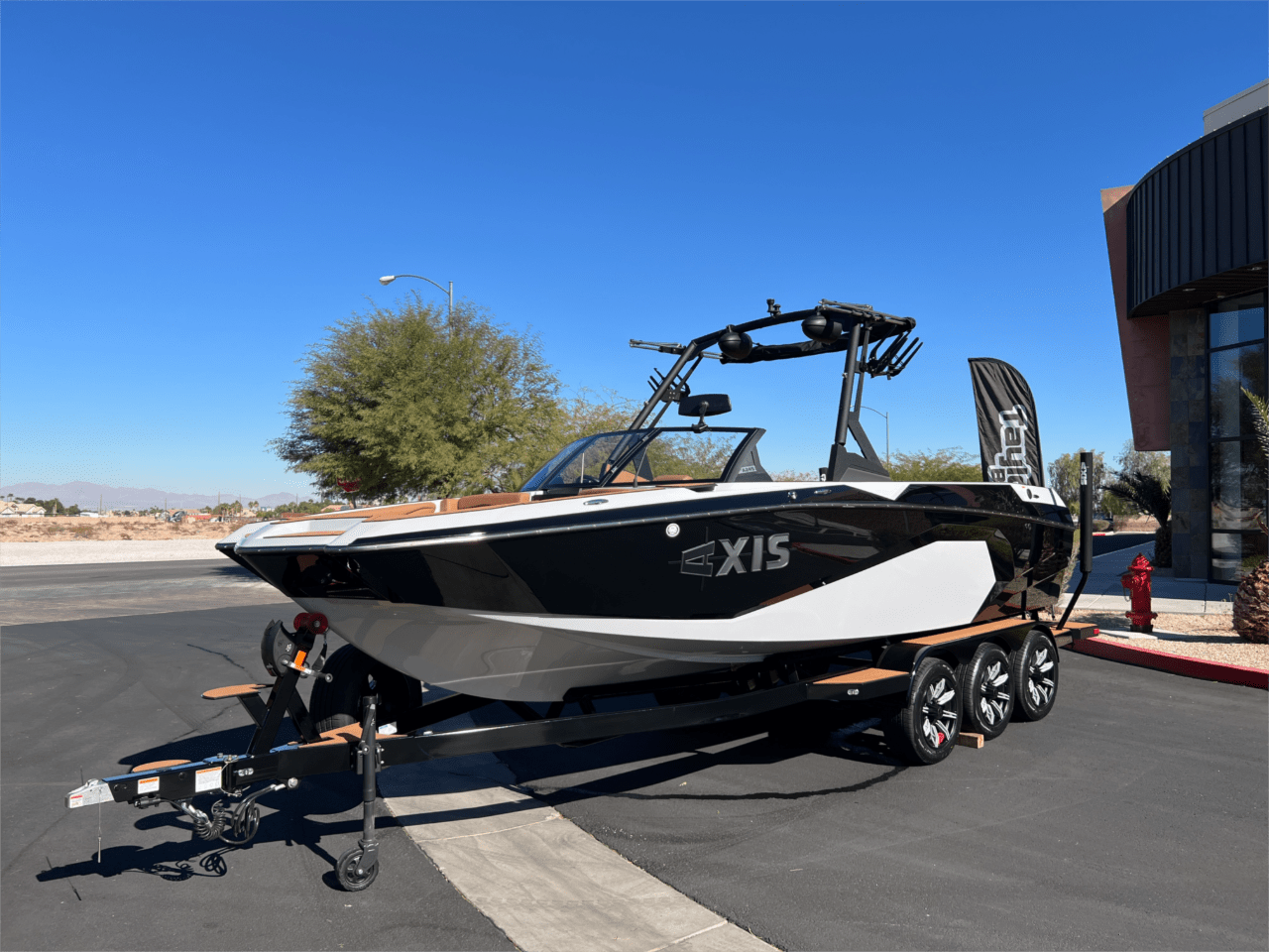boat.Title