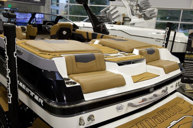 2025 Malibu 22 MXZ