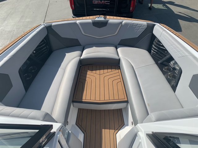 2021 Nautique G25