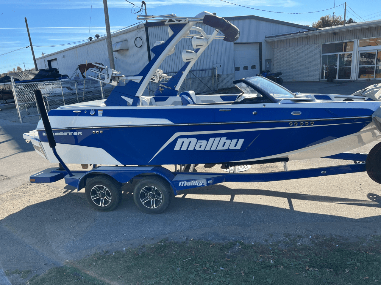 2022 MALIBU 20’ VTX Wakesetter w/ M6DI and Trl