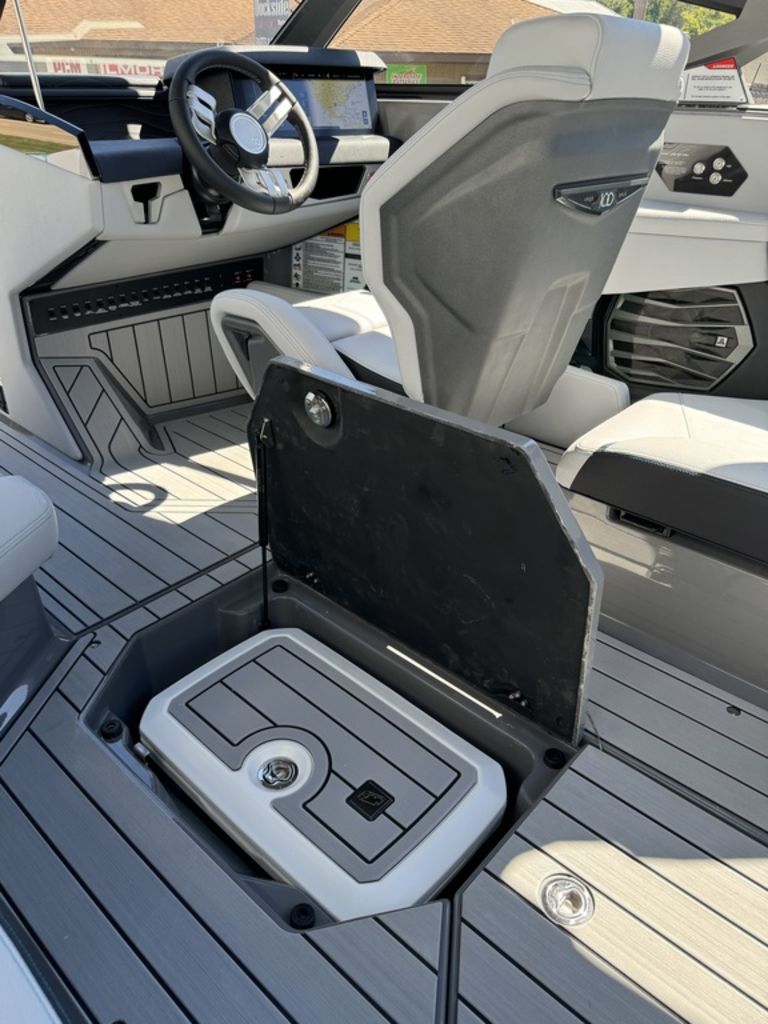 2025 Nautique Super Air Nautique G23