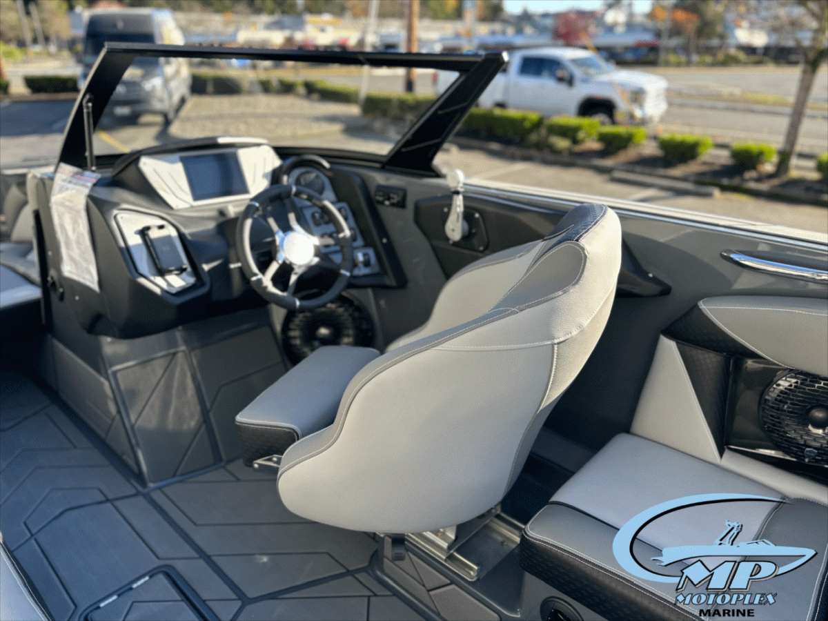 2024 Supreme S220