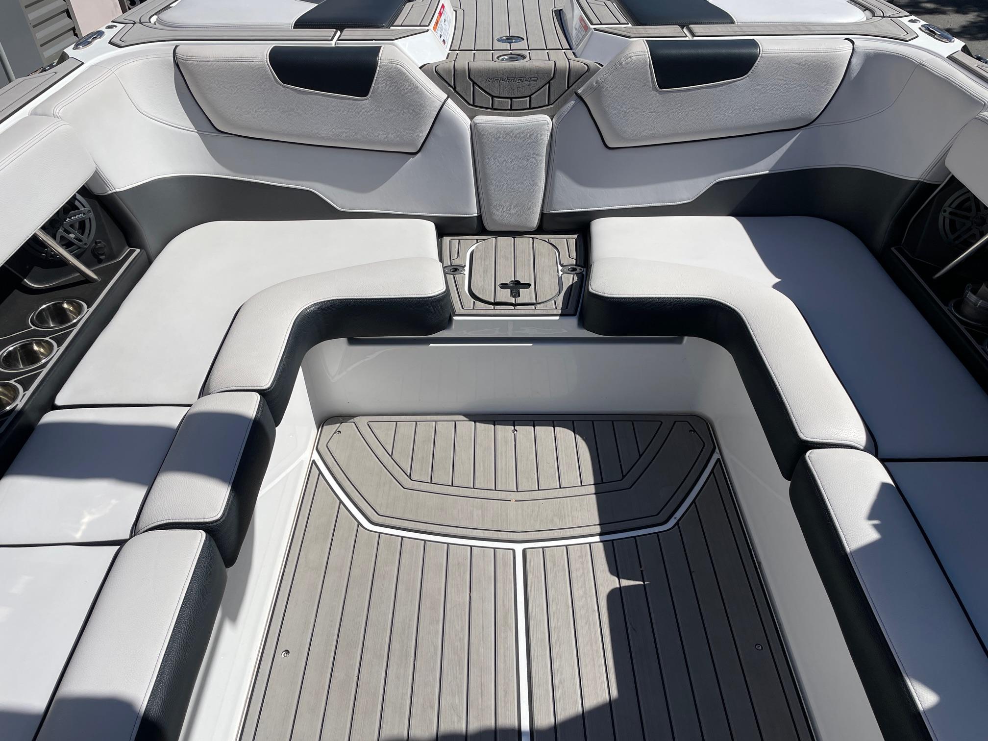 2019 NAUTIQUE GS24 W/XR7 550HP SUPERCHARGED POWER PLANT