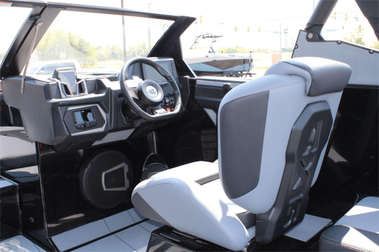 2025 Axis T250