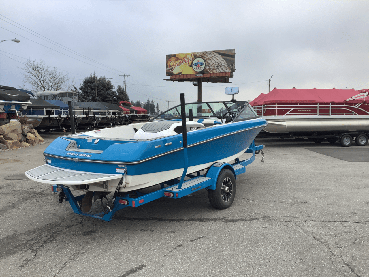 2019 Ski Nautique 200