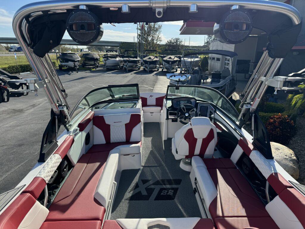 2023 MasterCraft XT22