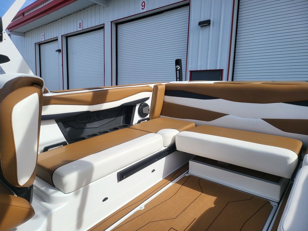 2025 Axis Wake Research A225 Icon