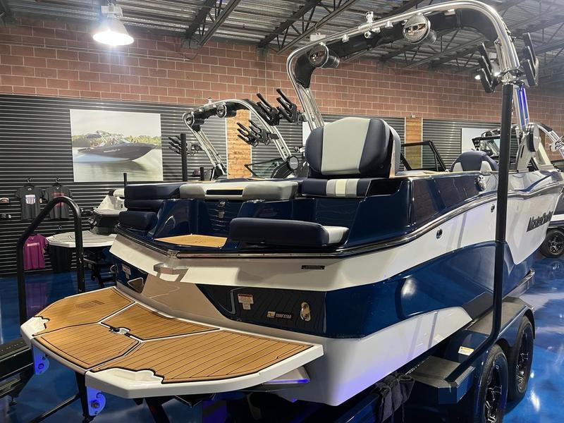 New 2024 MasterCraft XT23
